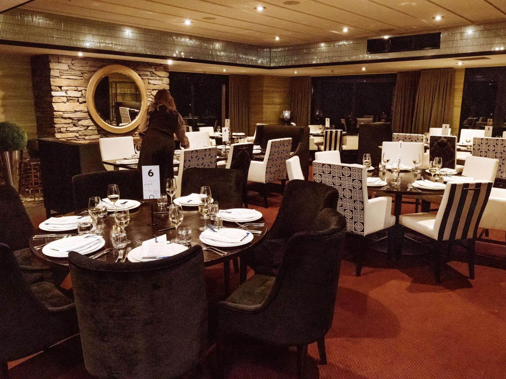 Hotel St Moritz Queenstown - Mgallery By Sofitel Extérieur photo The interior of the restaurant